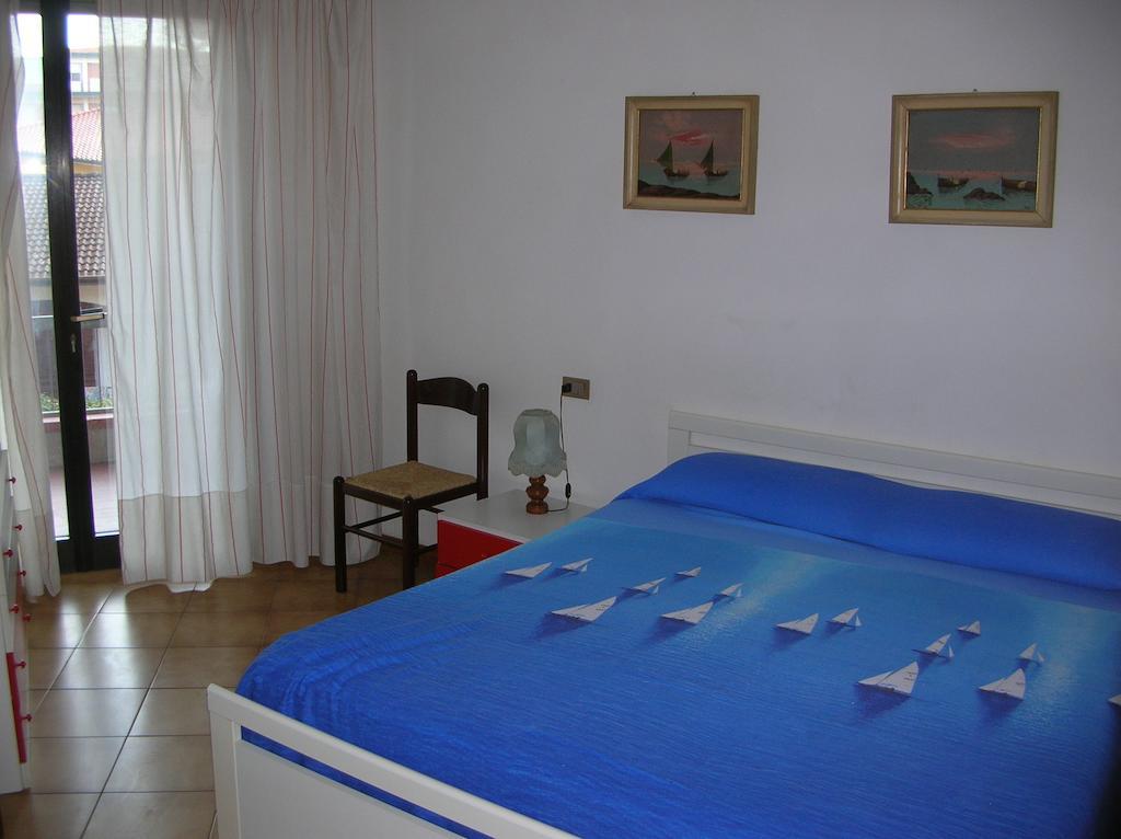Holiday Villas Марина-ди-Масса Номер фото